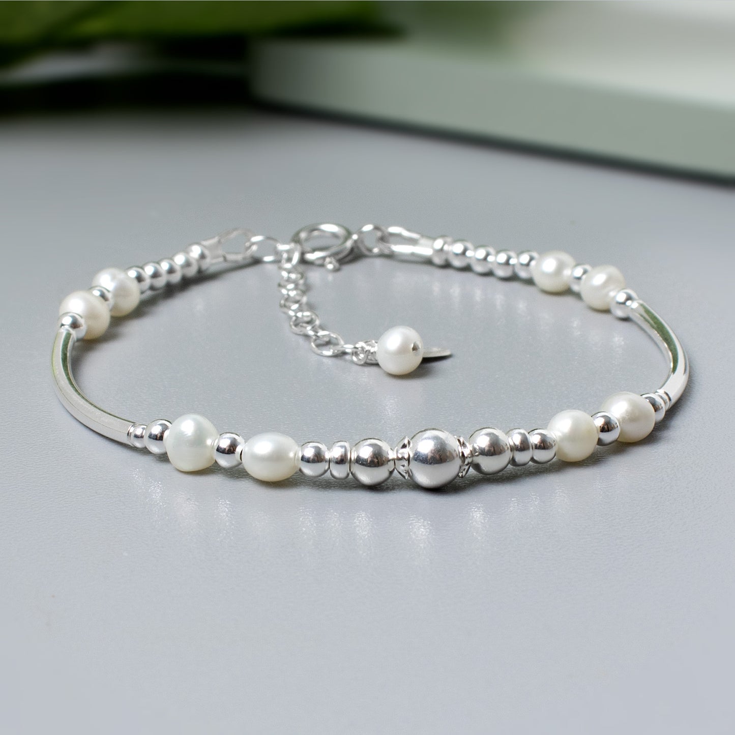 Willow Freshwater Pearl Bracelet