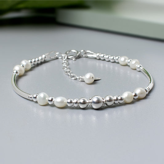 Willow Freshwater Pearl Bracelet